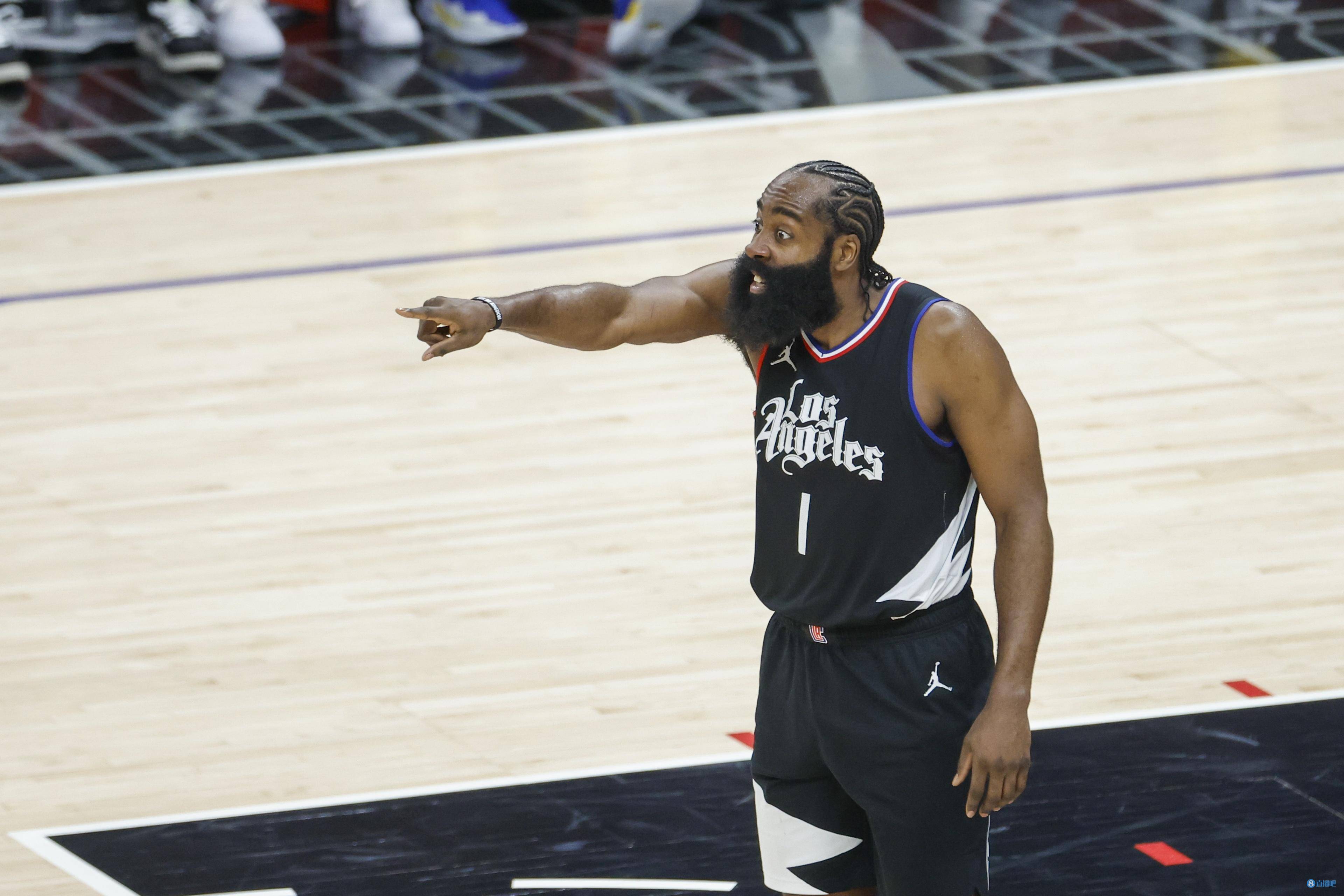 这也行？国际比赛日洛杉矶快船调整名单以备欧超杯赛前毕尔巴鄂竞技调整名单以备NBA常规赛，巴黎圣日耳曼调整名单备战德甲的简单介绍